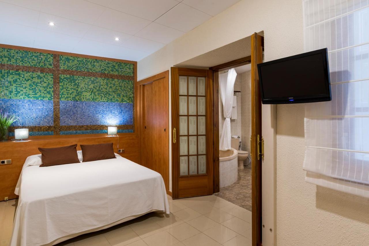 Hotel Capri ตอสซาเดมาร์ ภายนอก รูปภาพ