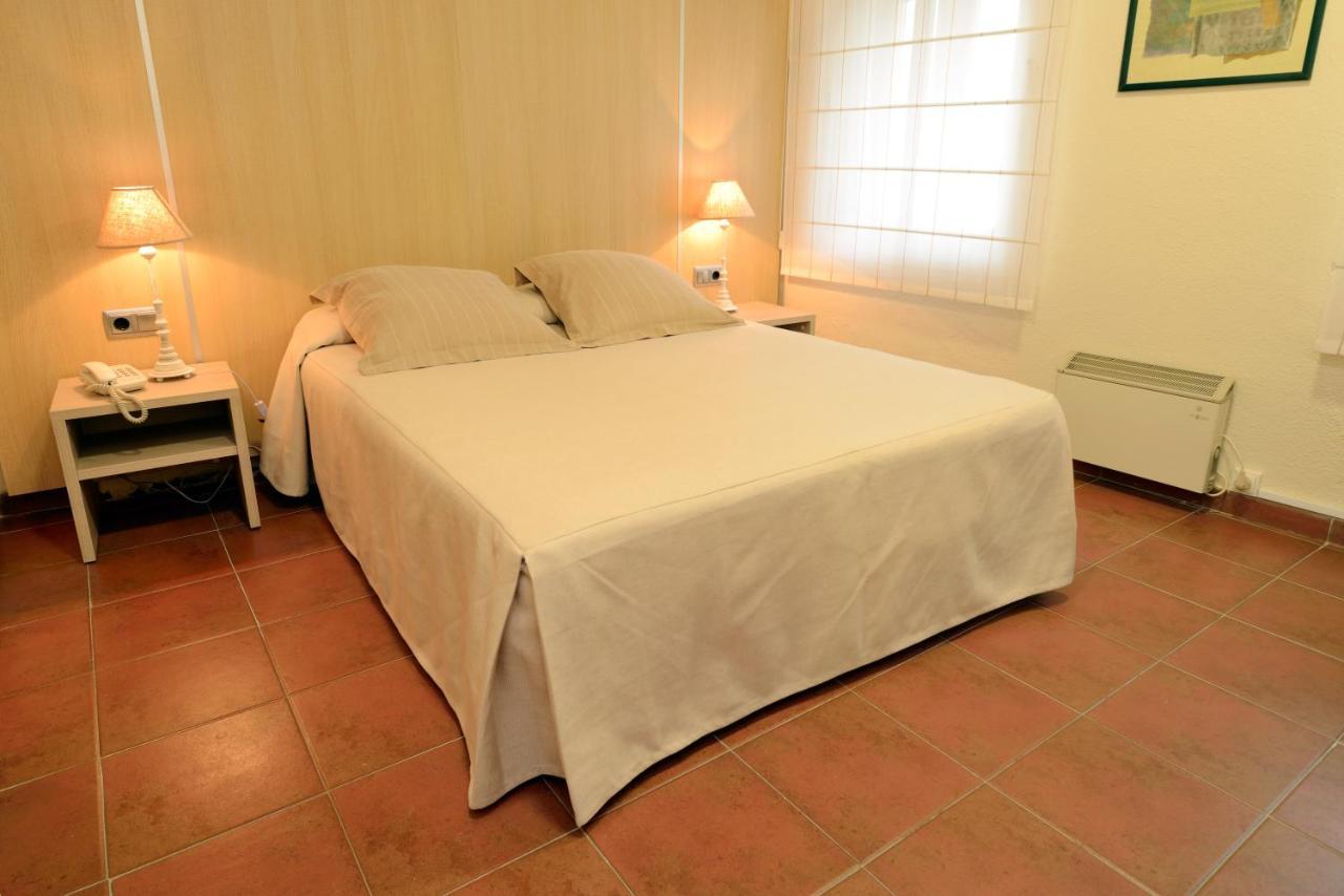 Hotel Capri ตอสซาเดมาร์ ภายนอก รูปภาพ