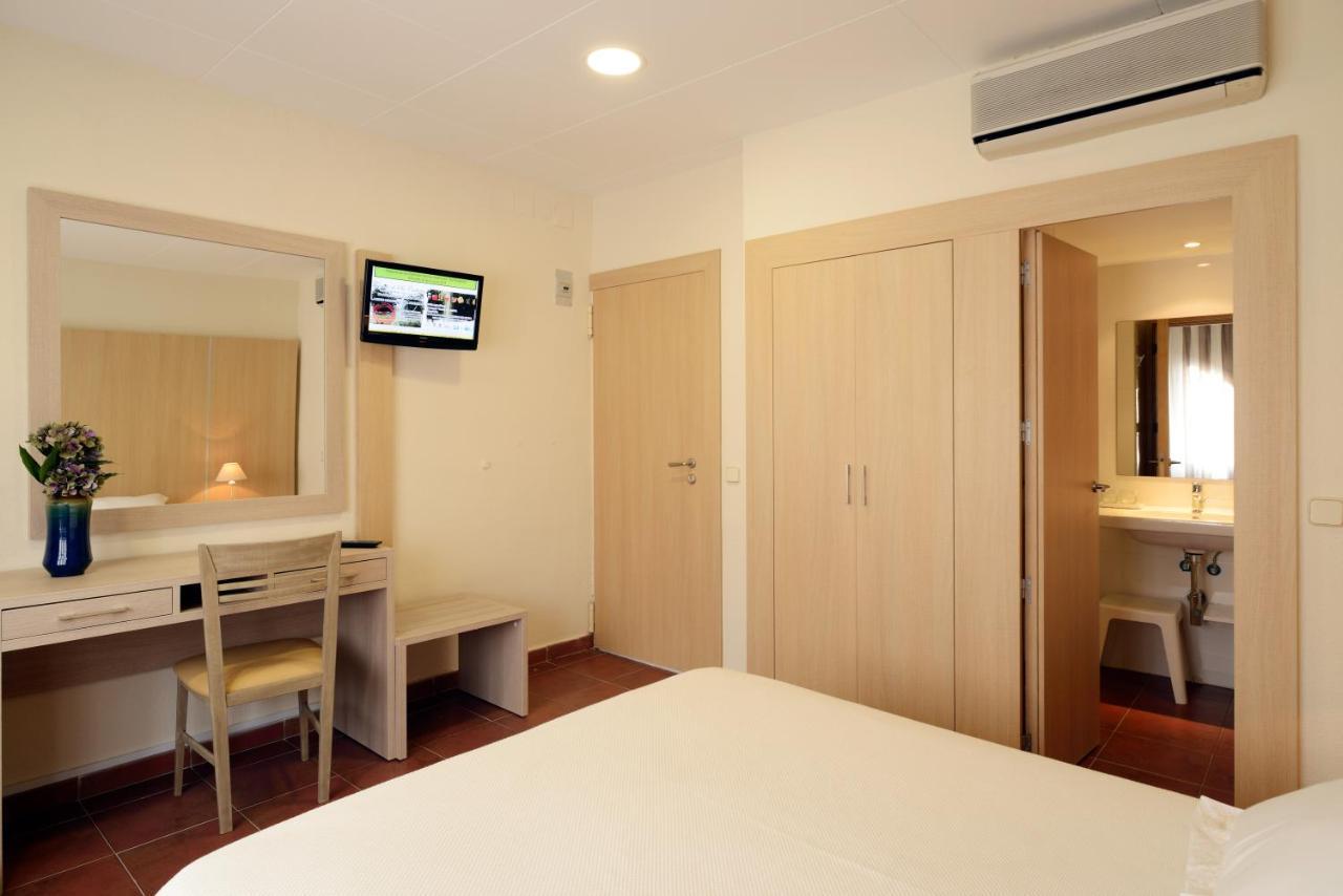 Hotel Capri ตอสซาเดมาร์ ภายนอก รูปภาพ