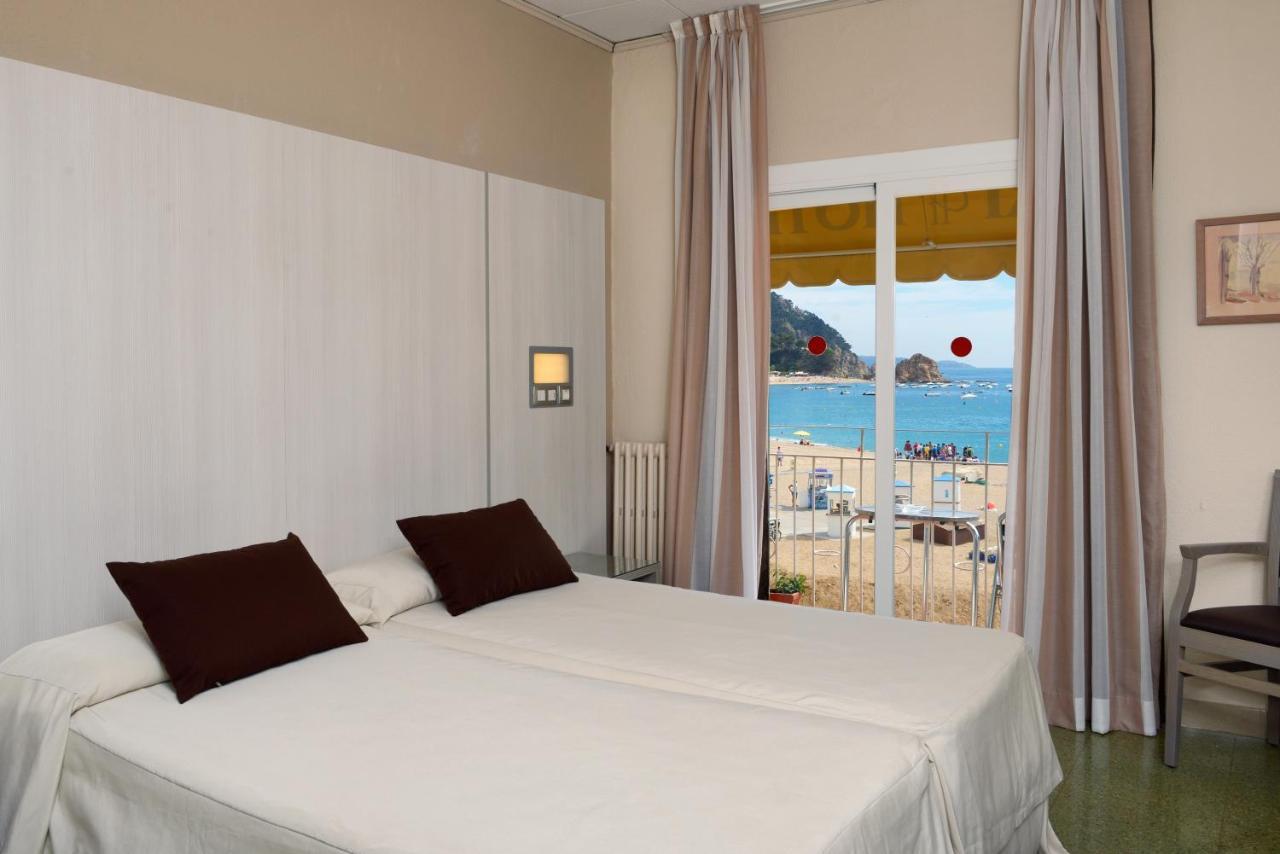 Hotel Capri ตอสซาเดมาร์ ภายนอก รูปภาพ
