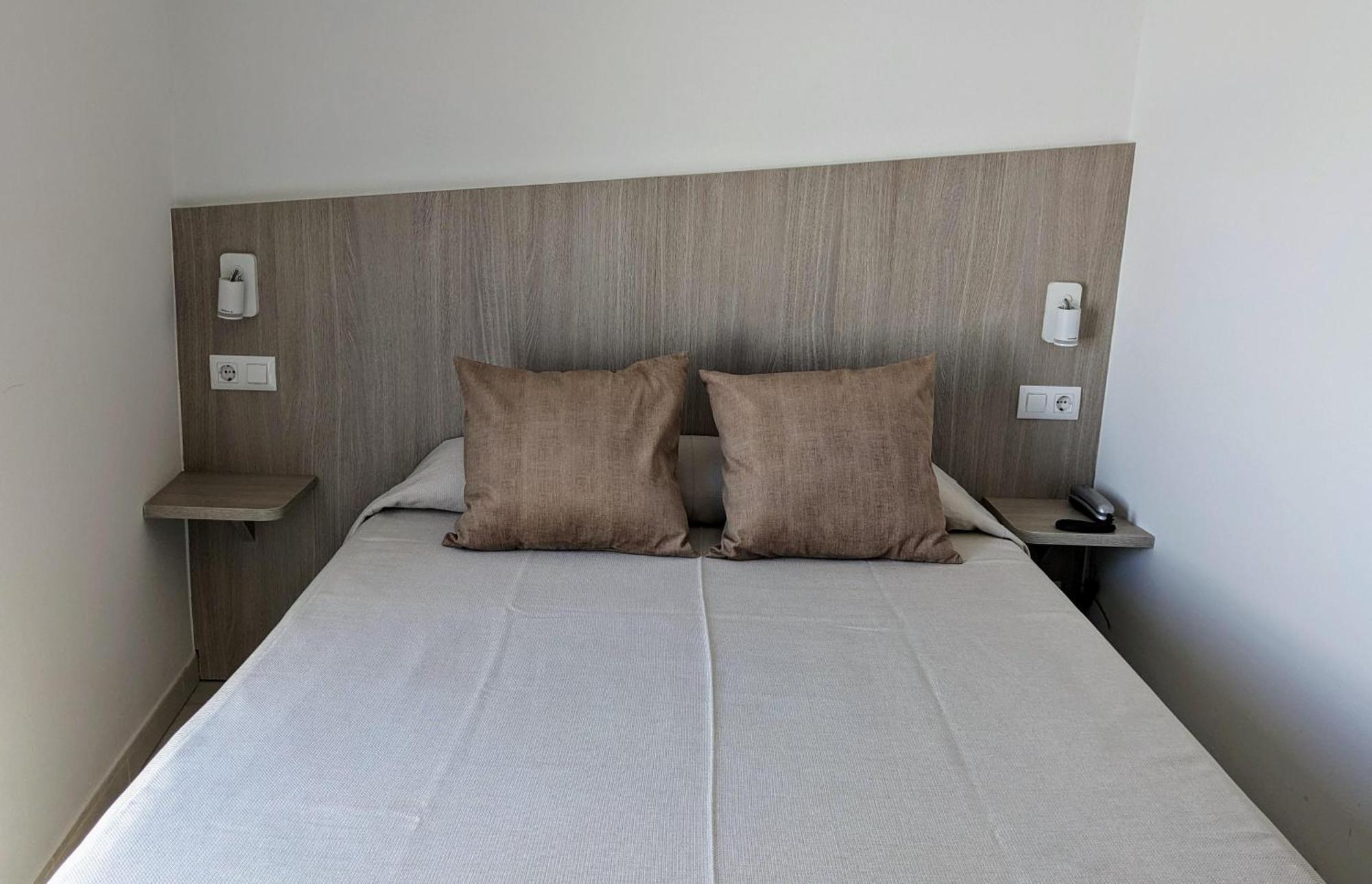 Hotel Capri ตอสซาเดมาร์ ภายนอก รูปภาพ