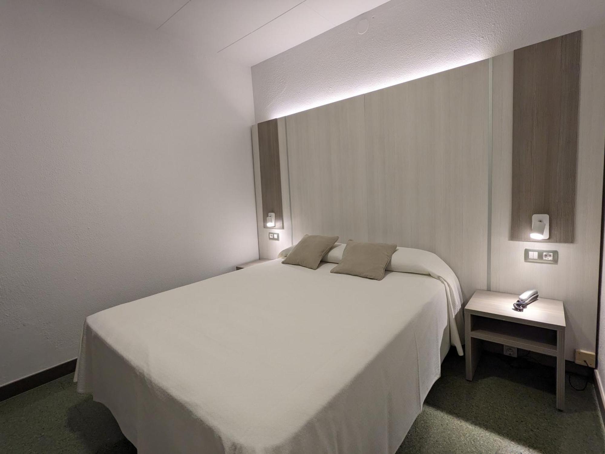 Hotel Capri ตอสซาเดมาร์ ภายนอก รูปภาพ
