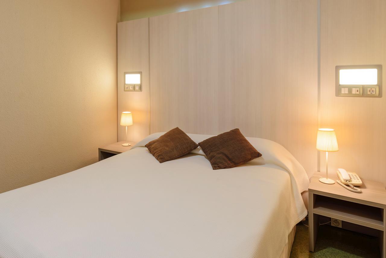 Hotel Capri ตอสซาเดมาร์ ภายนอก รูปภาพ